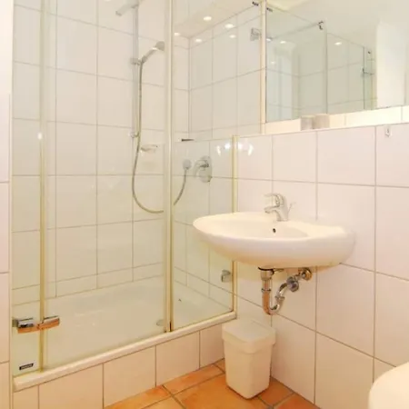 Metropol, Whg 240, Seeseite 10og *